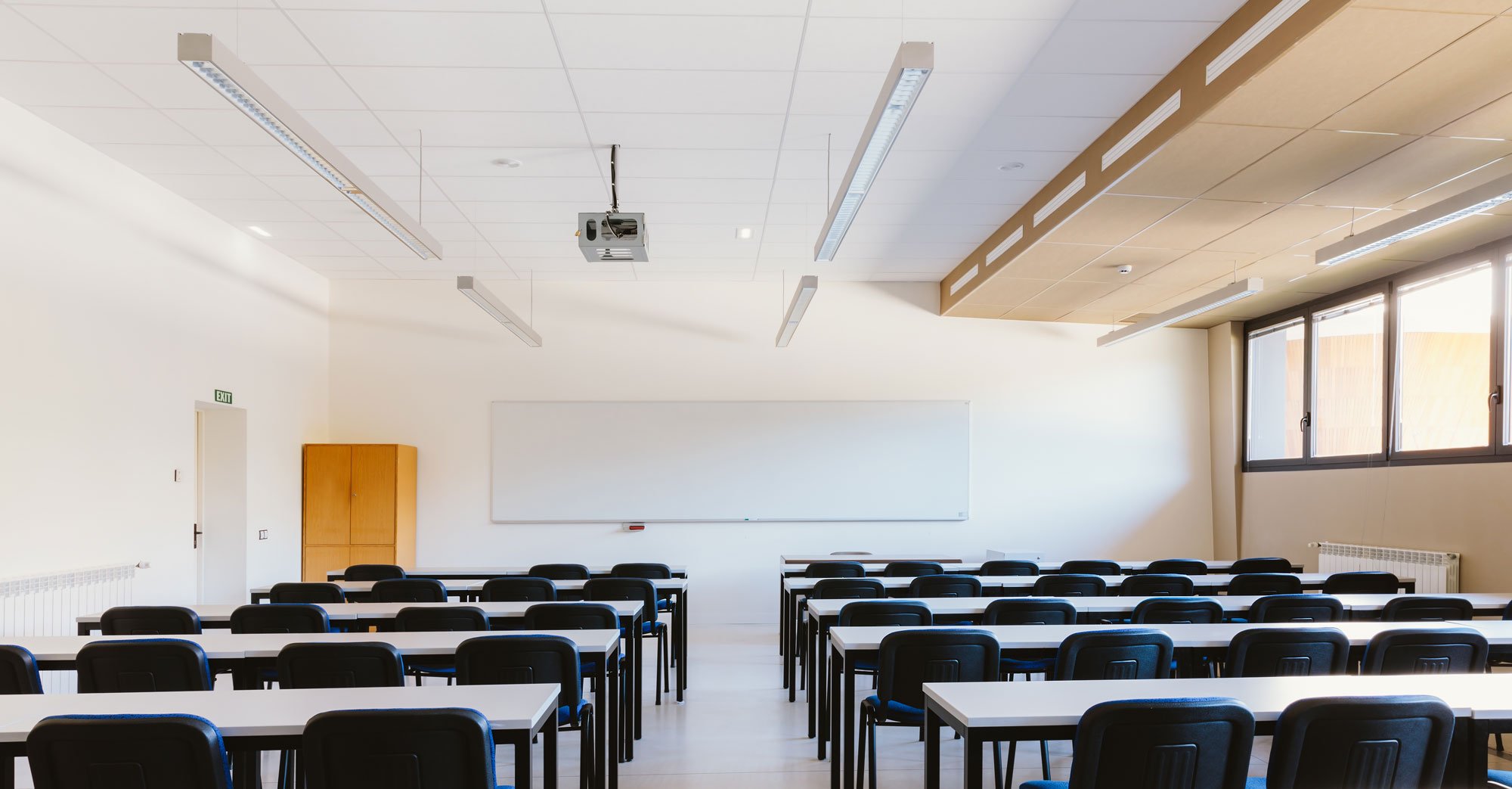 Air-Filtration-For-Schools---Air-Purification-For-Educational-Facilities---HEPA-Filtration---Aeroex-Iris---2.1